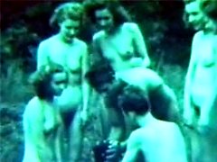 Erotic twenties nudist game