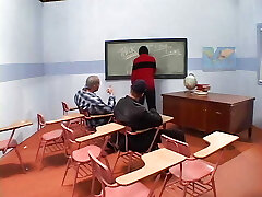 Super-steamy tits ebony chick in classroom sucking and fucking teacher's black dong