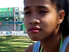 Luscious Shakira enjoys an extreme action