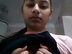 Girl Friend shows her body in webcam