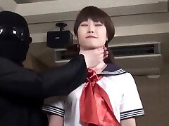 Multi hand gasp neck strangle