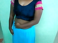 Super Hot tamil aunty in blouse 