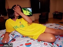World Cup jersey Thai teenager amateur homemade deep throat and cowgirl fucking