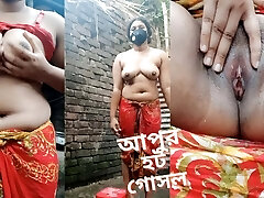 My sister-in-law make her bath flick. Beautiful Bangladeshi girl big boobs mature shower with full naked