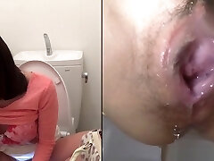 Kinky Asian Sprays Piss