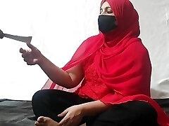 Pakistani Thurki Boss Pulverized Hijabi Secretary 