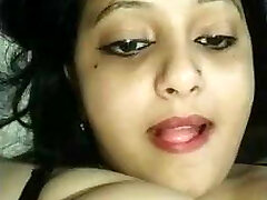 Desi Bib titties aunty Desi Bib titties aunty