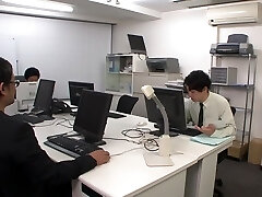 exotische japanische mädchen in crazy office, reifen jaw clip