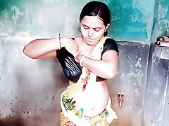 ????BENGALI BHABHI IN BATHROOM FULL VIRAL MMS (Cheating Wife Amateur Homemade Wife Real Homemade Tamil 18 Year Aged Indian Uncensor