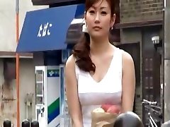 Bodacious Asian babe going dirty like real porn stars do