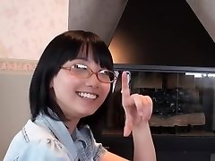 Japanese Glasses Girl Blow-job