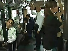 जापानी bukkake एक सार्वजनिक बस में