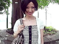 Skinny Japanese Teen tricked to Deep-throat Strangers Dick in Car