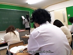 School nurse Nahomi Asakura makes a patient hard and spunk