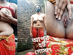 My step-sister make her bath video. Beautiful Bangladeshi dame big boobs mature shower with full naked