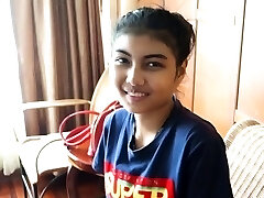 Thai beauty with enticing assets curves gets fur pie eaten