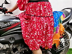 Indian girlfriend has outdoor sex with paramour &ndash; pussy fucking with bf