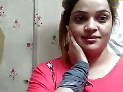 Afreen Khan Official With Magnificent Sports Top Afreen Khan Official With Magnificent Sports Top