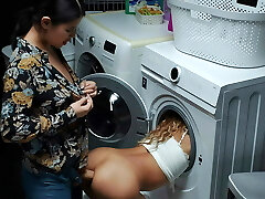 real life futanari - zusammenstellung - heiße mädchen mit riesigen schwänzen