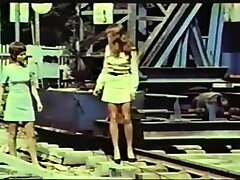 دو, لعنتی دو دختر مدرسه ای