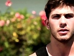 Gaysex muscle jock watching himself wank Gaysex muscle jock watching himself wank