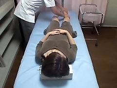 Japanische cutie gebohrt in hidden cam massage video