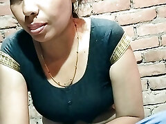 Super-hot Sexy Aunty Ki Utter Chudai Unki Bur Ko Chodne ka Maja Bahut Aaya 