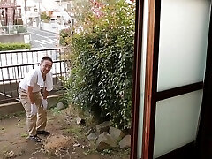 Guy with lots of practice gives Moa Hoshizora a nice penetration Guy with lots of practice gives Moa Hoshizora a nice penetration