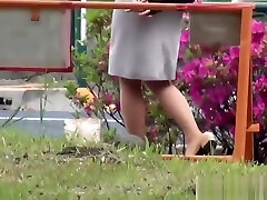 Fetish japanese whore peeing in alleyway