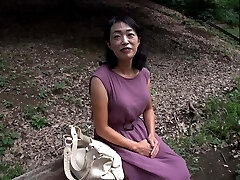 H053G04 A plain 60th birthday mature woman is a shaved pussy! An ordinary auntie makes a body with an excellent sensitivity shake