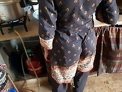 Delivery Dude Ne Neighbour Ko Chod Dya Kitchen Me