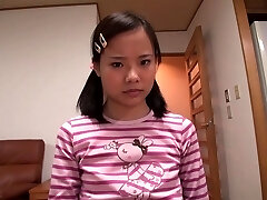 Amateur Asian Teen Tears Up Her Boyfriend In a Hotel