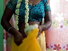 Indian hot chick removing saree
