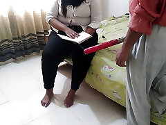 女老师在家教期间被房间内的学生操-Jabardast Chudai