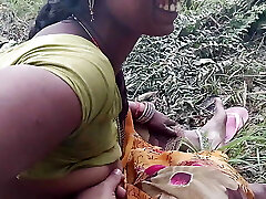 जंगल में लकड़ी काटने के बाद सेक्स जंगल में लकड़ी काटने के बाद सेक्स