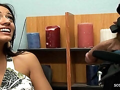 indische desi teen sekretärin von altem chef erwischt und mit ficken im büro gesprochen
