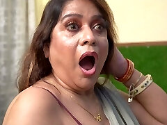 18yrs Cute damsels join in stepmom sex program! Indian Swapping Sex