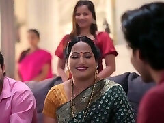 indian babe finger-banging her pussy