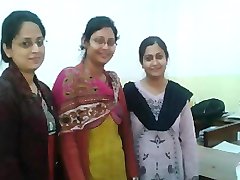 चूसना और भारतीय देसी के दोस्त से प्यार अपने बड़े लंड