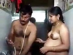 Tamil aunty bathing
