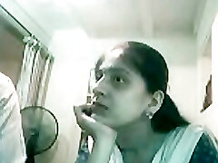 Lucknow Paki Girl inhales 4 inch Indian Muslim Paki Dick on Web Cam