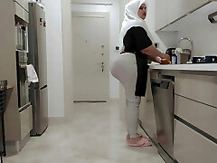 my big arse stepmom wanted to lick my dick.