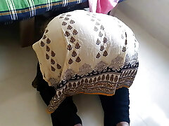 Desi Stepmom Gets Stuck While Sweeping Under The Bed When Son-in-law Pounds Her And Jism Out Her Big Ass - Family Sex Desi Stepmom Gets Stuck While Sweeping Under The Bed When Son-in-law Pounds Her And Jism Out Her Big Ass - Family Sex