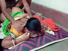 Cheating Indian Housewife Sucking Her Boyfriend’s Dick In Sixty Nine Position Before Fucking