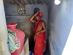 Newly married bhabhi ko Shower Fucked Indian bhabhi devar Dasi fuck-a-thon