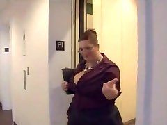 BBW realtor with galsses fucks her client