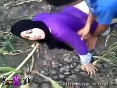 Hijab muslim doll fuck in jungle