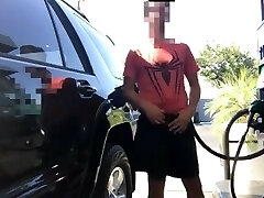 Exibitionist man shows his cock white fueling