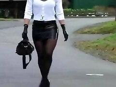 Die Latex Maid Luder TV Demonstrate + Scheiss Transvestitenschweine wegpressen Die Latex Maid Luder TV Demonstrate + Scheiss Transvestitenschweine wegpressen