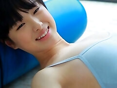 Attractive Asian babe with pretty smirk Oshima Tamana looks very hot